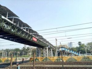 Devendra Fadnavis foot overbridges