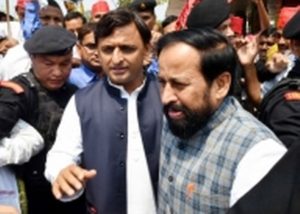 Akhilesh Lalu Son Wed_400x285