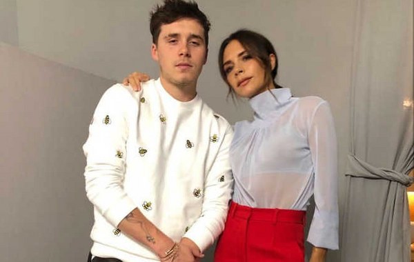 Victoria Beckham Paris Fashion Week_600x380