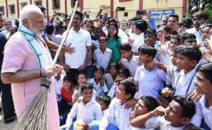 Narendra Modi 1 With Students Sep 15_600x367_400x245