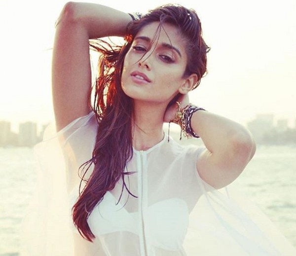 Illena D Cruz_600x519