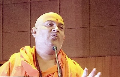 Swami Jitendranand Saraswati Twitter_400x258