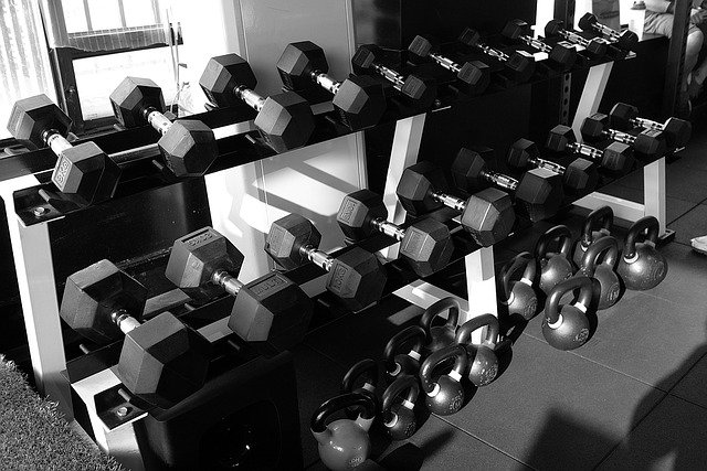 Gym cross-fit-1126999_640