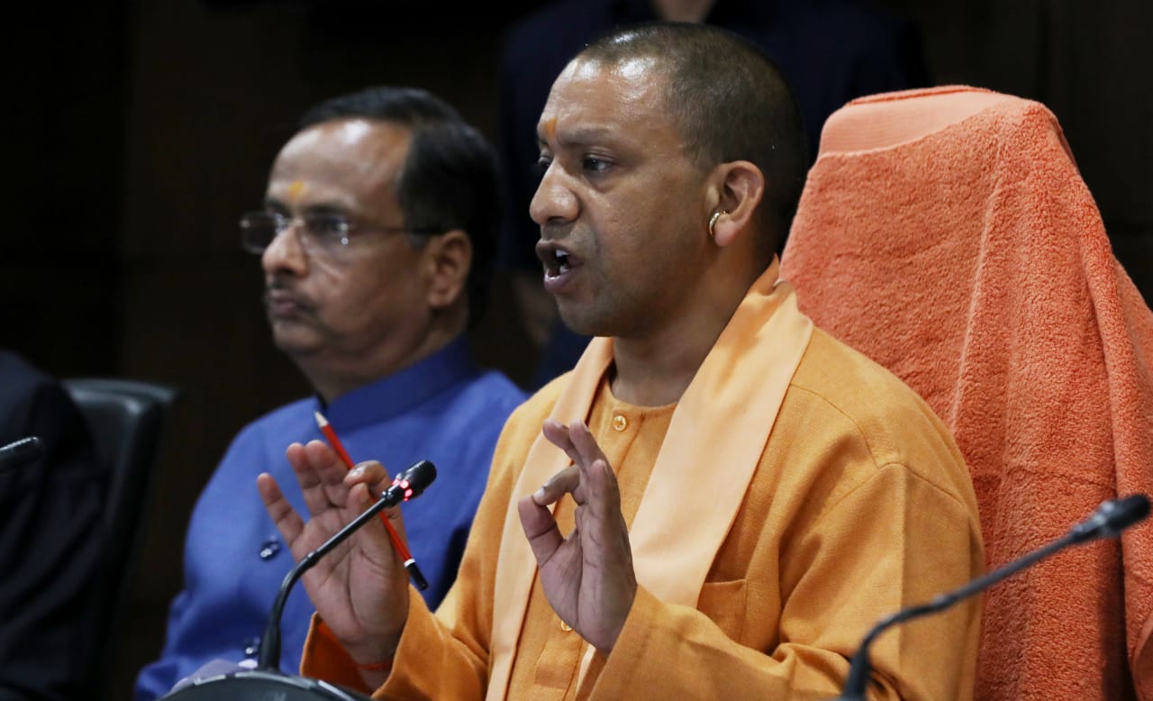 Yogi Adityanath addresses PC after holding meeting on Corona