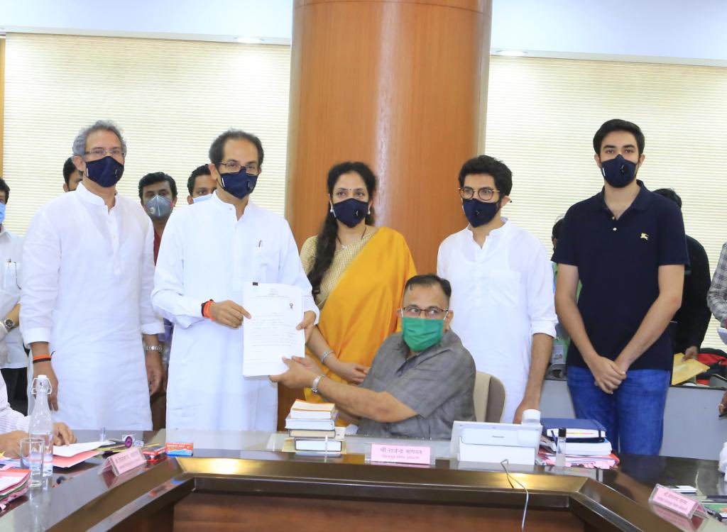 Uddhav Thakrey Signs Nomination Twitter