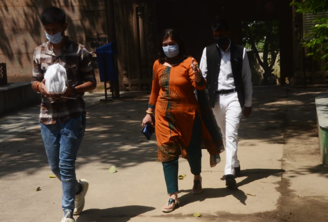 Vikas Dubey Wife Collects Ashes