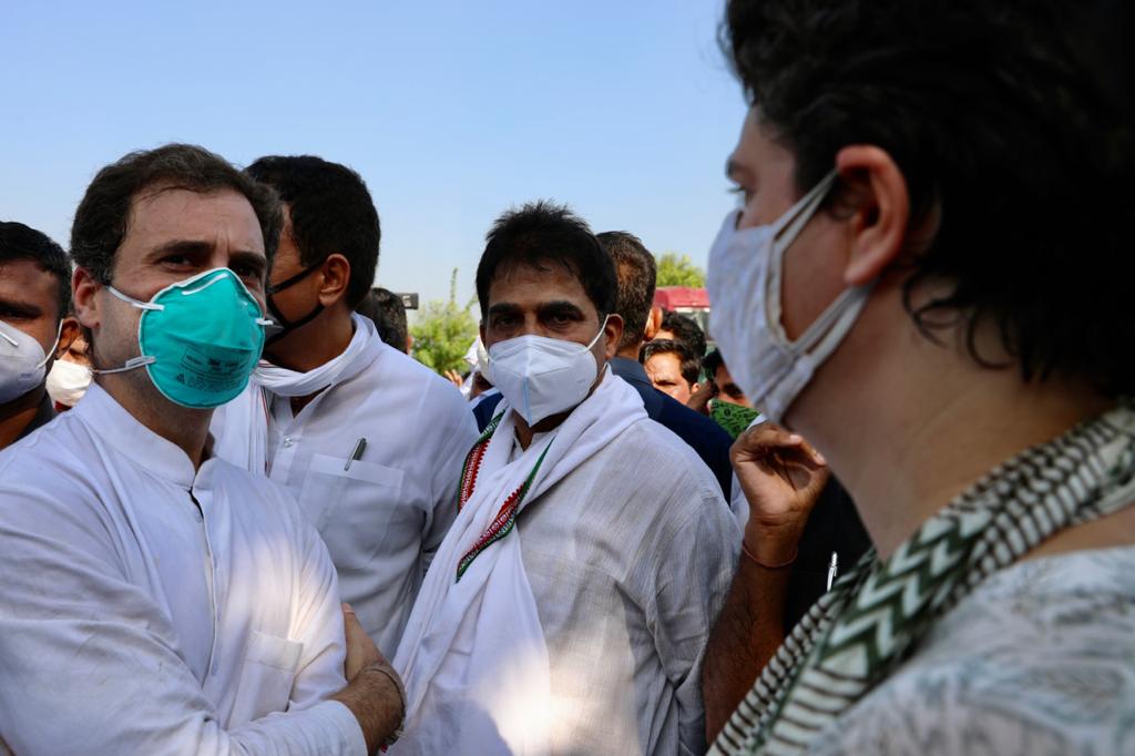 Rahul and Priyanka on way to Hathras stopped by police