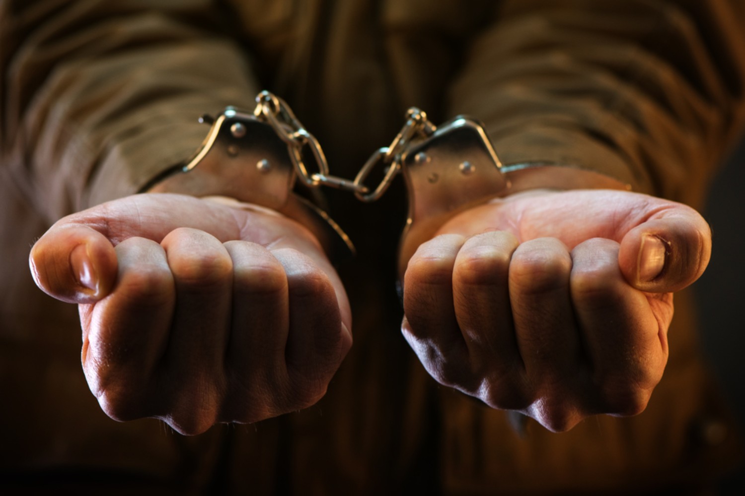 Arrest Depositphotos_134525038_s-2019 (1)