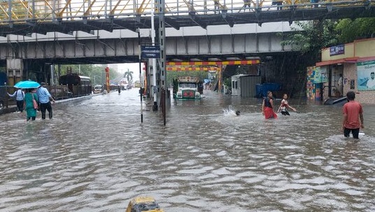 Monsoon storms into Maharashtra: Trains, traffic hit in Mumbai - The ...