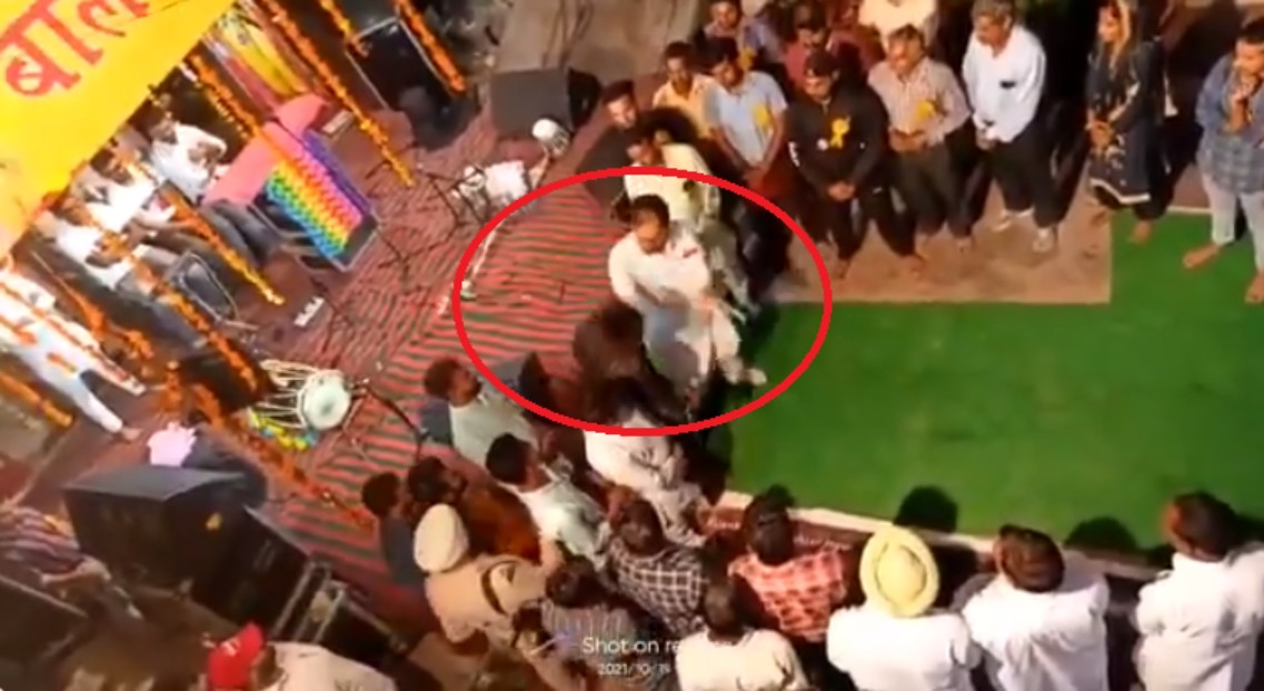 Congress MLA thrashes youth in Punjab