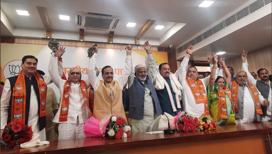 4 SP Vidhan Parishad members join BJP