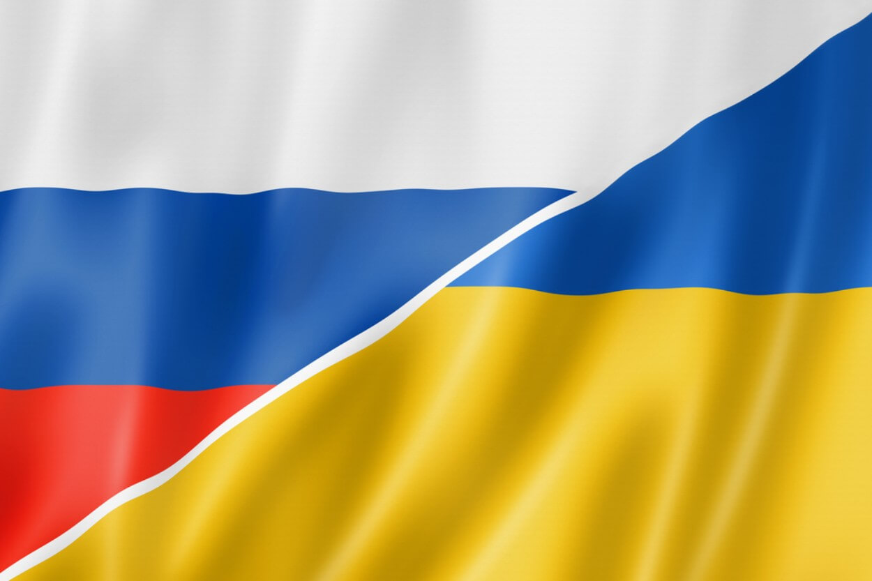 Russia and Ukraine Flags Depositphotos_93017444_S (1) (1)