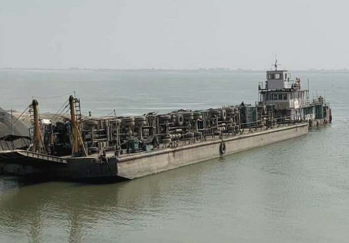 Cargo Ship Sinks In Bihar (1)