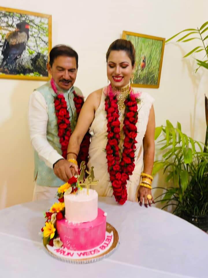 66-year-old former India cricketer Arun Lal marries 38-year-old Bulbul Saha, pictures surface - The English Post - Breaking News, Politics, Entertainment, Sports