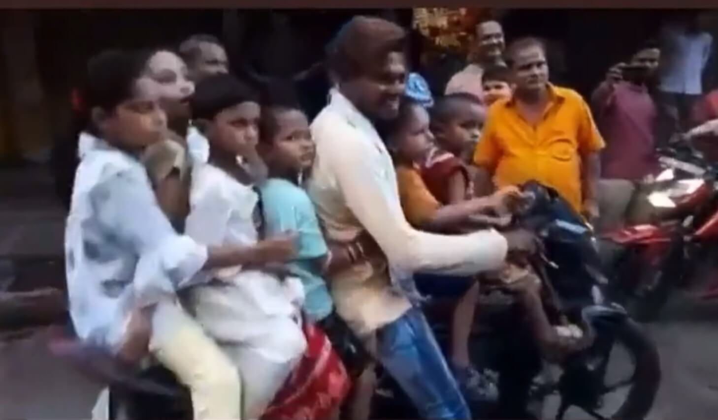 6 kids on one motorcycle (1)