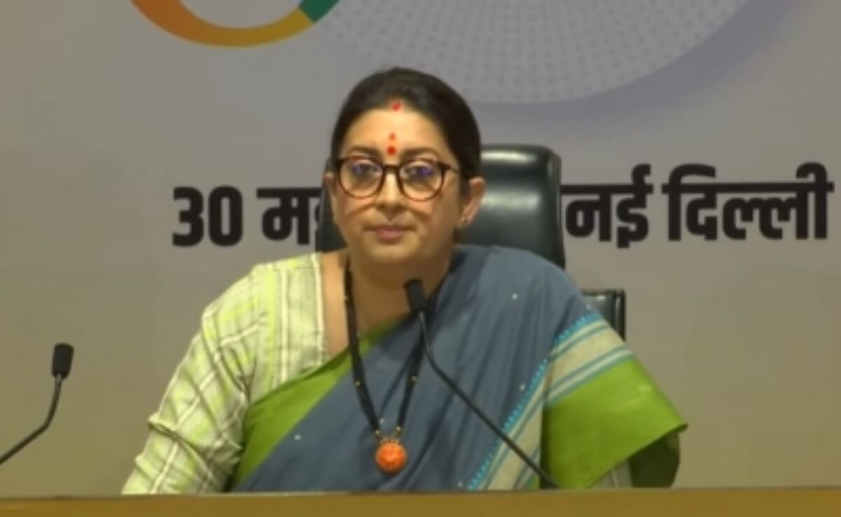Smriti Irani (1)