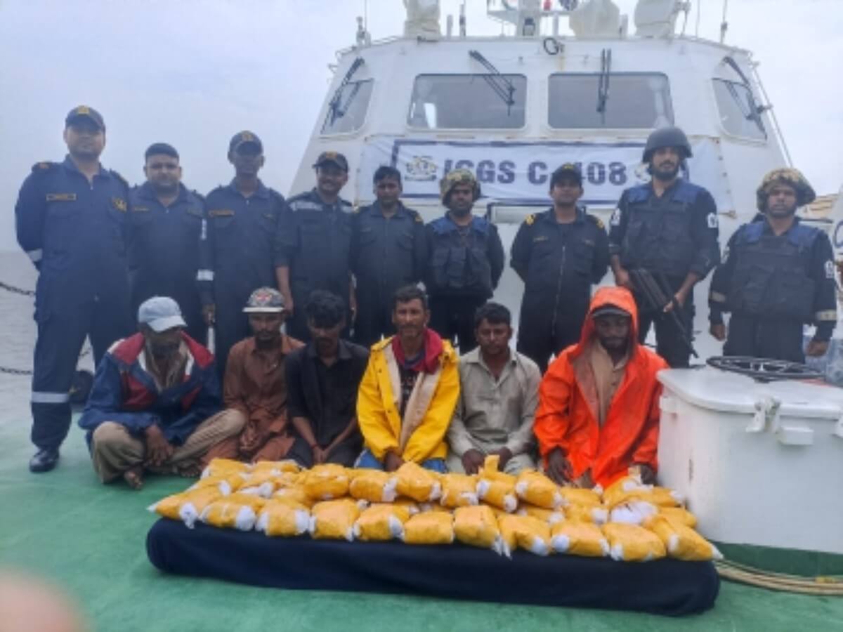 Gujarat Drugs valued at Rs 200 crore seized six arrested (1) (1)