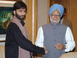Yasin Malik and Manmohan Singh (1)
