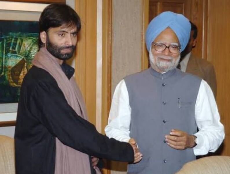 Yasin Malik and Manmohan Singh (1)