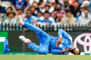 Shreyas Iyer gets hurt admitted to hospital (1) (1)