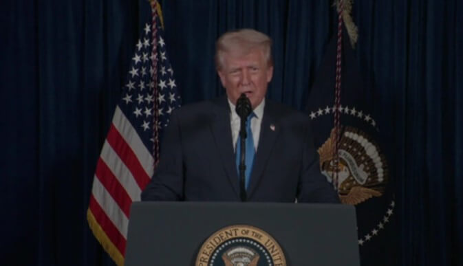 Donald Trump 2233 (1) (1)