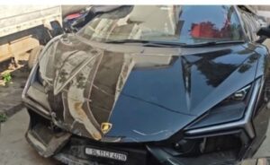 lamborgini car crash