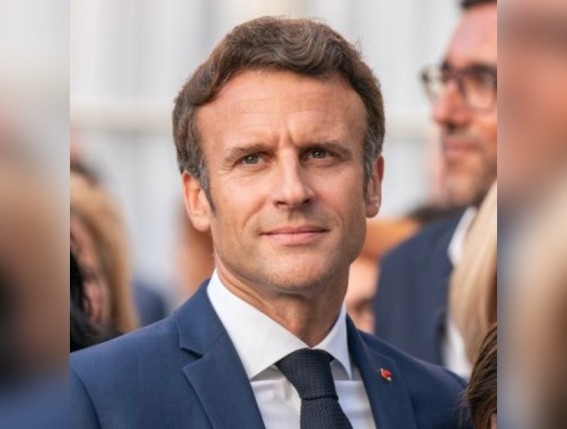 Macron (1)