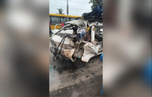 school collides with truck one child dies 6 injured 1 (1)