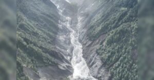 BHOTEKOSI RIVER (1)